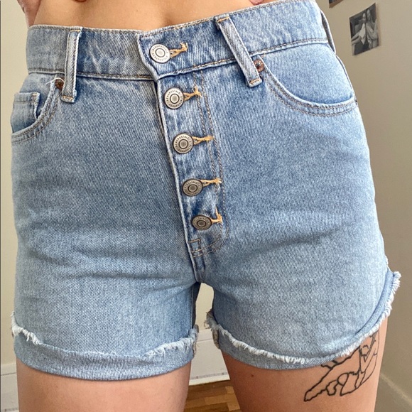 Mom Jean Shorts - Picture 3 of 3